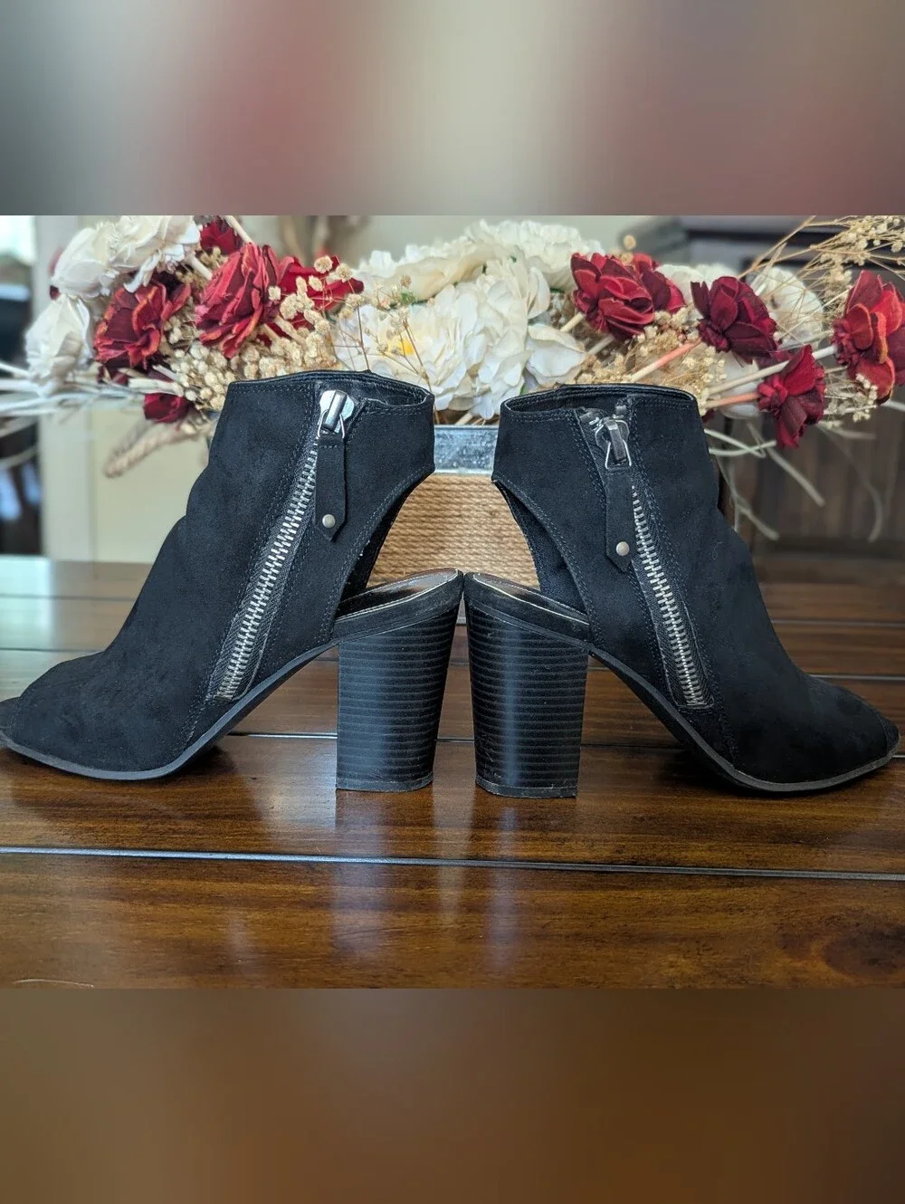 Madden Girl Black Suede Peep Toe Block Heel Ankle Booties Size 10